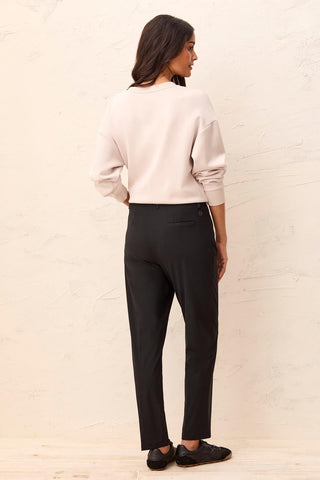 Year Round Basics Technical Straight Leg Lighweight Pants-Black