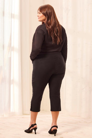 Size Inclusive Flatten It® Slim Leg Capris With Snap Vents-Black