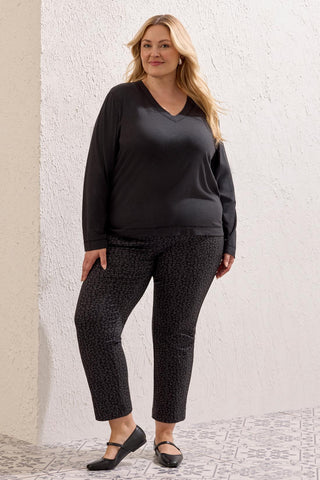 Size Inclusive Long Sleeve Classic V-Neck Top-Black