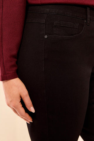 Size Inclusive Sophia Curvy Fit Ankle Jeans-Black