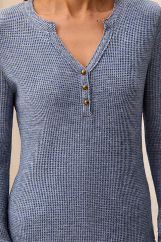 Haut Henley À Manches Longues En Maille Gaufrée Brossée-Mélange Denim