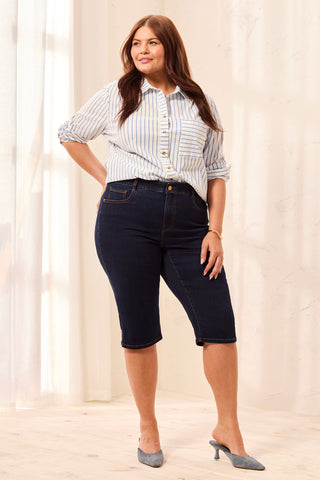 Size Inclusive Comfort Stretch Sophia Curvy Denim Capris-Rinse