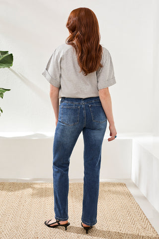 Petite Year Round Basics Sophia Curvy Straight Leg Jeans-Dk.Vintage