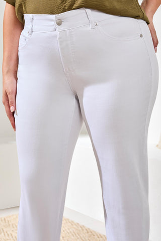 Size Inclusive Year Round Basics Sophia Curvy Straight Leg Jeans-White