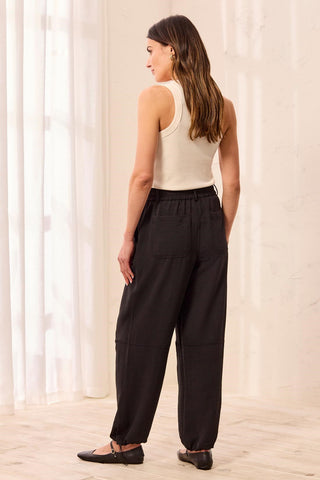 Airflow Elastic Waist & Hem Flowy Pants-Black