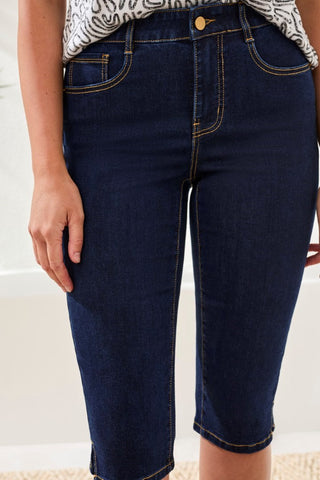 Comfort Stretch Sophia Curvy Slim Denim Capris-Rinse