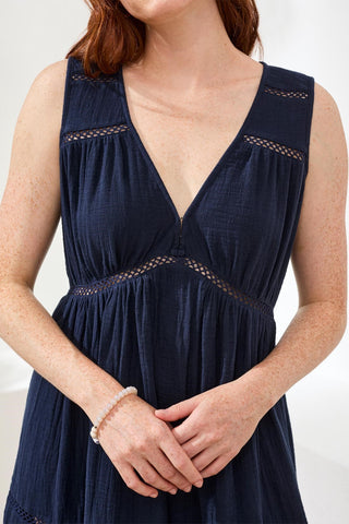 Robe En Gaze Froissée À Taille Empire Avec Insertion De Dentelle-Abysse