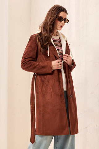 Trench En Suède Ceinturé Avec Insert À Capuche Amovible-Rouille intense