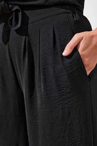 Airflow Pleated Pants With Elastic Waistband-Black