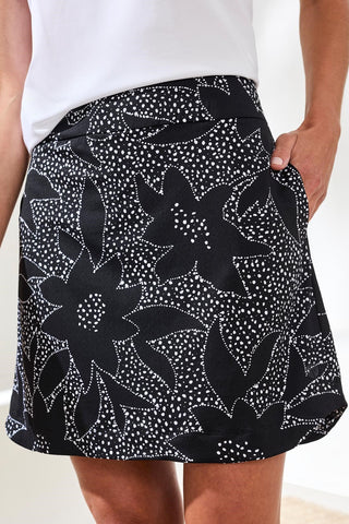 UPF 50+ High Performance Pull-On Skort-Black floral