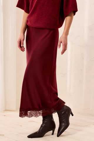 Jupe Midi En Satin Avec Ourlet En Dentelle-Cerise