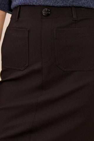 Signature Luxury Twill Pull-On Front Pockets Skirt-Black