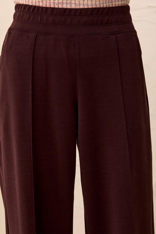 Soft Modal Wide Leg Pant With Pintuck Detail & Elastic Waistband-Saddlebrown