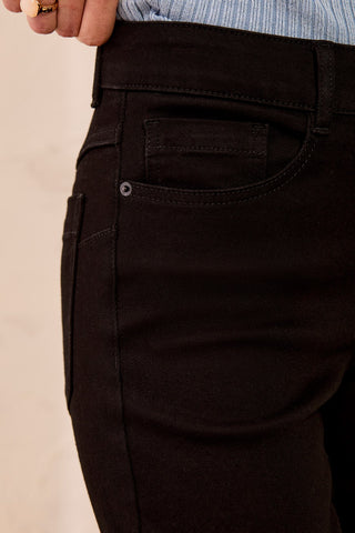 Sophia Curvy Boundless Stretch Denim Slim Leg Jeans-Black